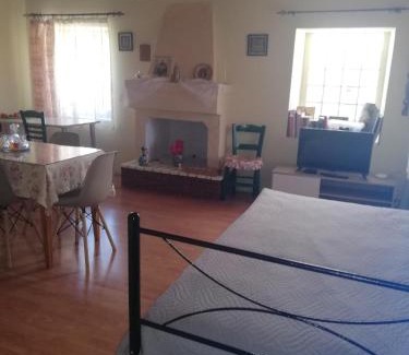 Kourkouloi House | North Evia Evanthia Greece