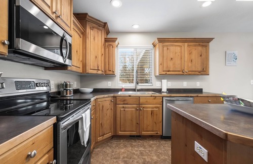 Lehi House | North Lake Retreat - Premium Sleep