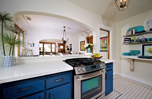 Altadena House | North Park Spanish revival house, walk to shops. restaurants
