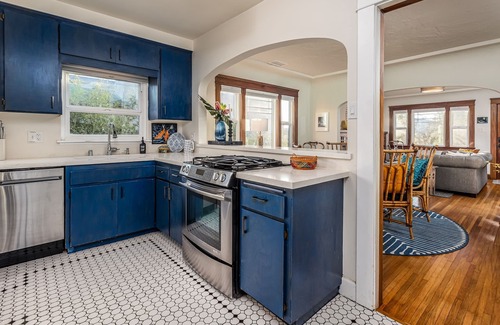 Altadena House | North Park Spanish revival house, walk to shops. restaurants