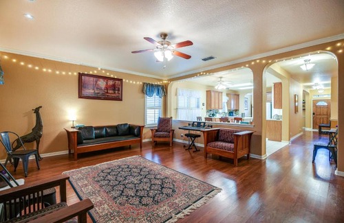 Stone Oak House | North San Antonio Vacation Rental with Yard and Deck!
