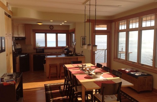 Silver Bay House | North Shore Headlands House - retreat house on Lake Superior