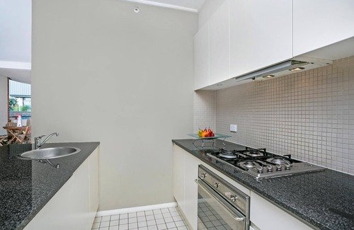 North Sydney Apartment | North Sydney- AX301 Napier St - Spacious 2BR in North Sydney with Parking, Gym Pool Access