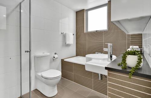 North Sydney Apartment | North Sydney Large Two Bedroom MIL2302