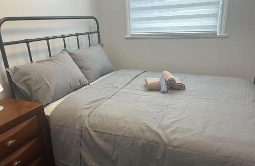 Willowdale House | North York Double Room Near Finch Station Stores Easy Transit