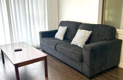 Willowdale House | North York Double Room Near Finch Station Stores Easy Transit