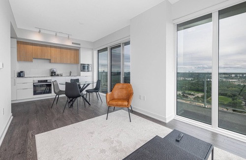 North York Apartment | North York Short term Rental
