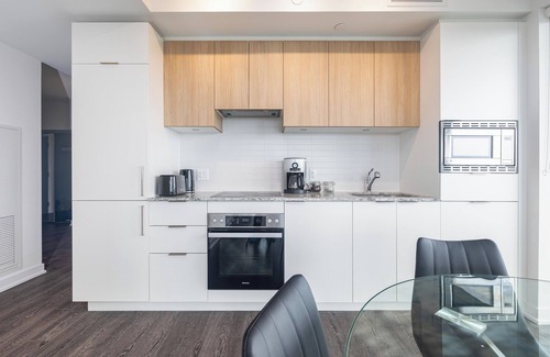 North York Apartment | North York Short term Rental