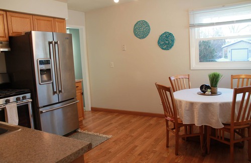 St. Anthony House | Northeast Charm, 5 miles to downtown!
