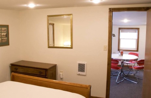 Alpha Cottage | Northeast Iowa Farm Cottages