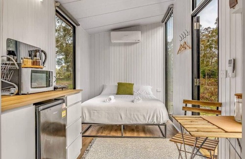 Dadswells Bridge House | Northern Grampians Getaway by Tiny Away