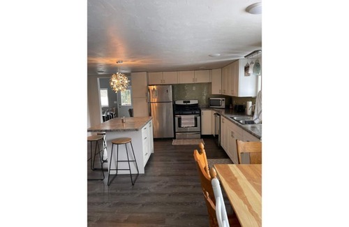Lakewood House | Northern Retreat Rental