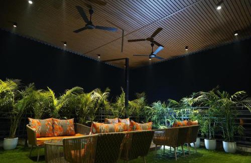 Sector 45 Hotel | Northern view