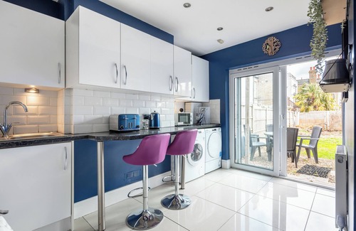 Westcliff-on-Sea House | Northview Spacious 4BR House | Contractors | Leisure | WIFI