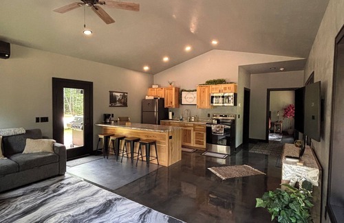 Mellen Cabin | Northwoods Cabin Getaway – Perfect for Hiking, Waterfalls, UTV/ATV & More!