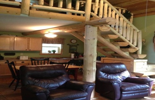 Melrude Cabin | 'Northwoods Retreat'