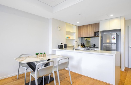 Bella Vista Apartment | Norwest/Pendle Hill Modern 2Br Apt near Coles