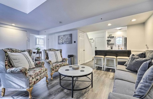 Norwich Apartment | Norwich 'The Villas': Near Mohegan Sun Casino