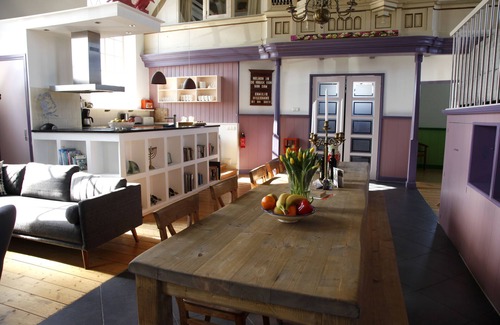 Oosterbierum House | Not just any holiday home -but a small church with atmosphere, space and comfort