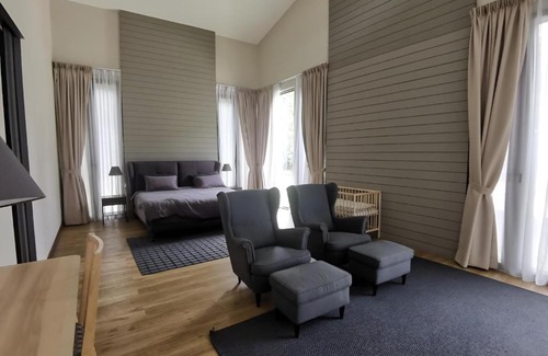 Hulu Langat Villa | NOURI VILLA A Tale of Two Rivers