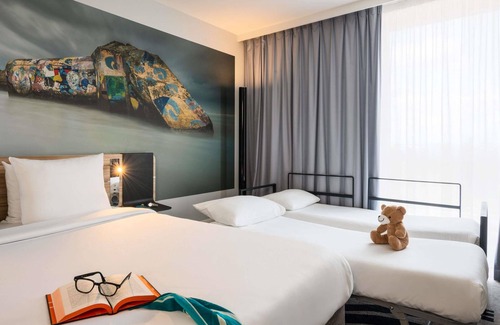 Orly Hotel | Novotel Paris Coeur d'Orly Airport