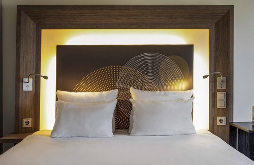 Saint-Denis Hotel | Novotel Paris Saint Denis Stade Basilique