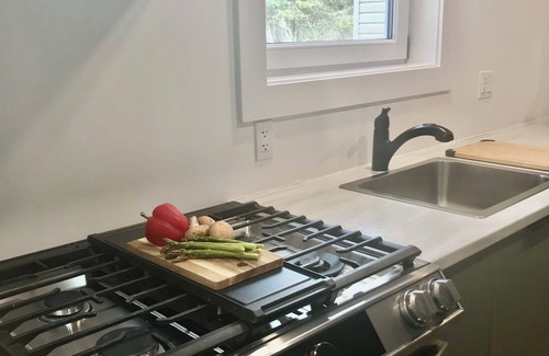 Shediac Bridge Cottage | Now Booking 2026 Spacious Cottage Close to Parlee beach and Main Street Shediac