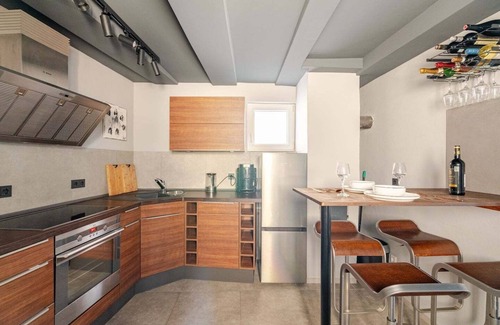 Walzbachtal House | NOXi 24/7|Self-Check-In|Parking lot|Kitchen|Washer|Dryer|WiFi