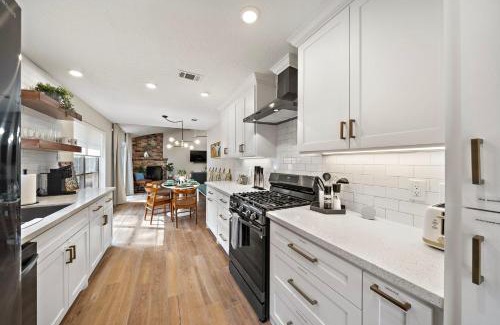 Grogan's Mill House | Nr The Woodlands Houston Retreat Yard Bbq Games