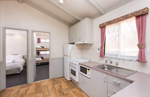 Mildura Cabin | NRMA Mildura Riverside Holiday Park