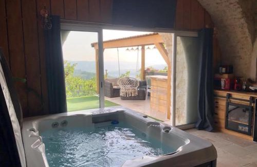 La Roquette-sur-Var Bed & Breakfast | Nuit insolite avec jacuzzi privatif et piscine