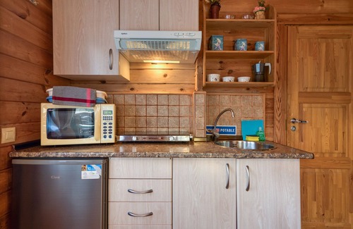 Benicolet Apartment | Null 'Entre Viejos Olivos 4' with Mountain View, Shared Pool and Air Conditioning