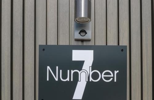 Bishop Sutton House | Number 7