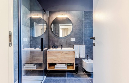 Latina House | Numberz Rooms And Apartments