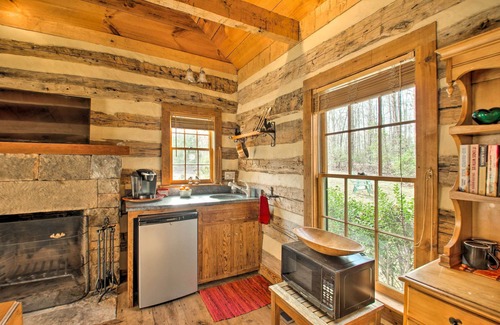 Free Union Cabin | Numerous On-Site Trails: Earlysville Wooded Cabin