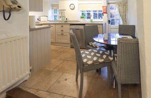 Hawkshead Cottage | NURSES COTTAGE, family friendly in Hawkshead