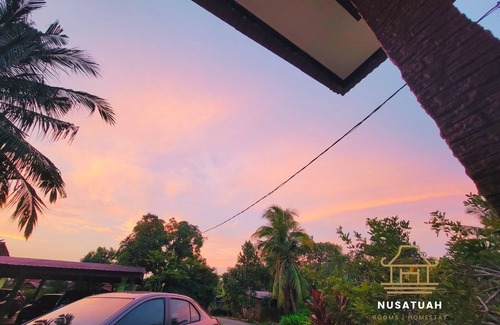 Ayer Molek Ski Chalet | Nusatuah Roomstay - Atmosphere Village of Malacca City -15 min from Banda Hilir!