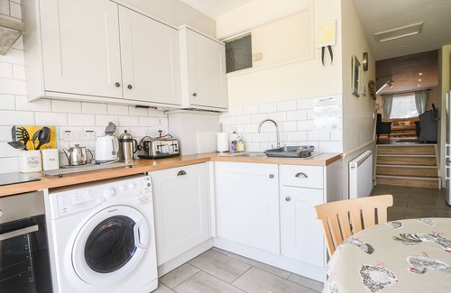 Charmouth Cottage | NUTWOOD, family friendly, country holiday cottage in Charmouth