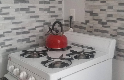 Laurence Harbor Apartment | NYC Beach Suite 7 min. walk to the Jersey Shore