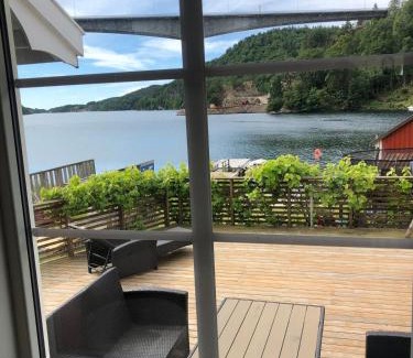 Al Municipality Villa | Nydelig hus rett ved sjøen - Wifi