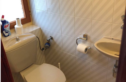 Sagvar House | Nyugodt mégis város központi vendéház! Balatontól 6km-re.