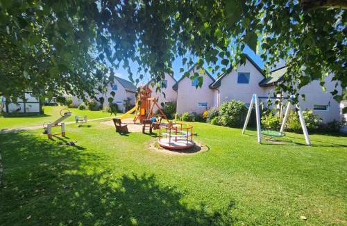Chlopy Resort | Ośrodek domków letniskowych Sztorm