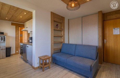 Albiez-le-Vieux House | O'mikely - LE Winnie