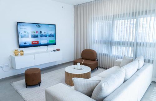 Rishon LeTsiyon Apartment | O&O Group - SeaFront Luxurious 3 BR Apartment