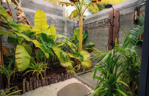 Kanifinolhu Island Resort | Oaga Art Resort - Greatest
