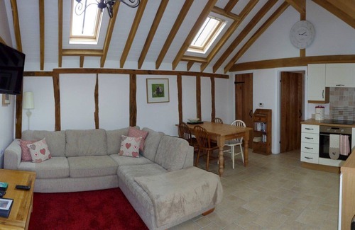 Plaitford House | Oak Apple - Converted Barn In An Attractive Courtyard On Our Family Stockfarm