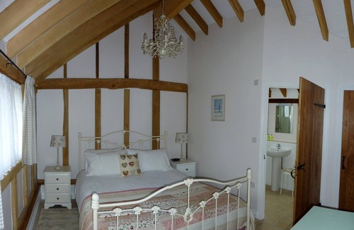 Plaitford House | Oak Apple - Converted Barn In An Attractive Courtyard On Our Family Stockfarm