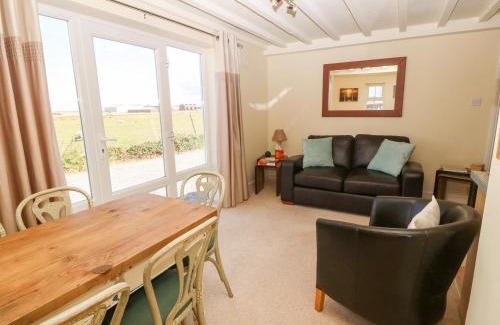 Dinas Dinlle House | Oak Cottage