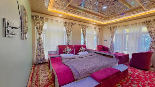 Srinagar House | Oak Heaven Cottage Gulmarg