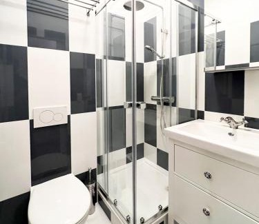 Funfhaus Bed & Breakfast | Oak House Vienna